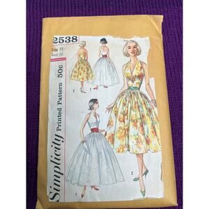 Simplicity 2450 pattern halter dress circle skirt wedding dress 1950s size 12